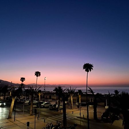 Suite De Lujo En Primera Linea Fuengirola Zewnętrze zdjęcie